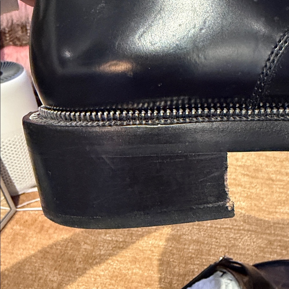 LOUIS VUITTON ACADEMY BUCKLE LOAFERS - Picture 4 of 7